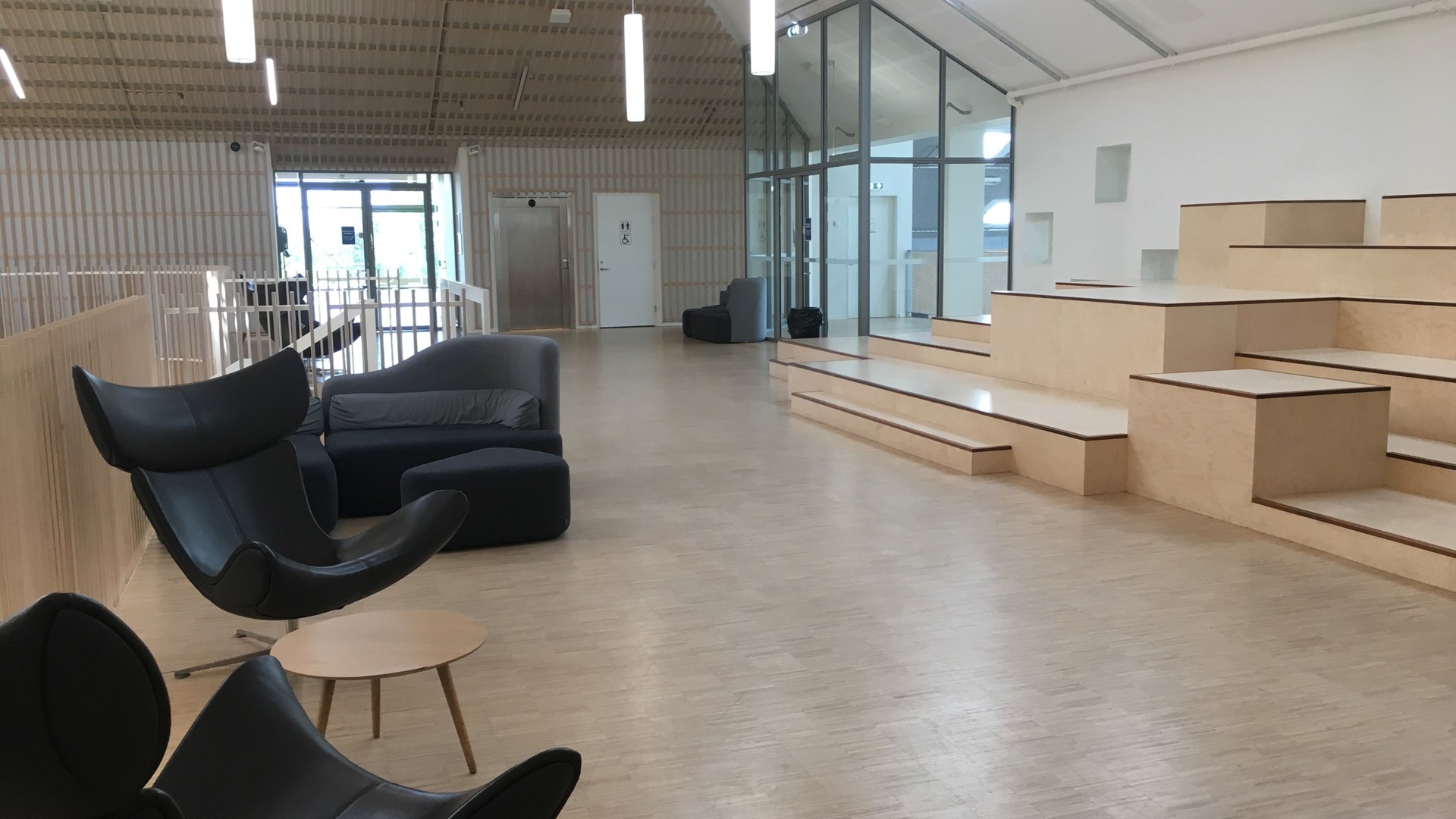 Siddeområde på 1. sal på Hjertet Siddeområde på 1. sal på Hjertet