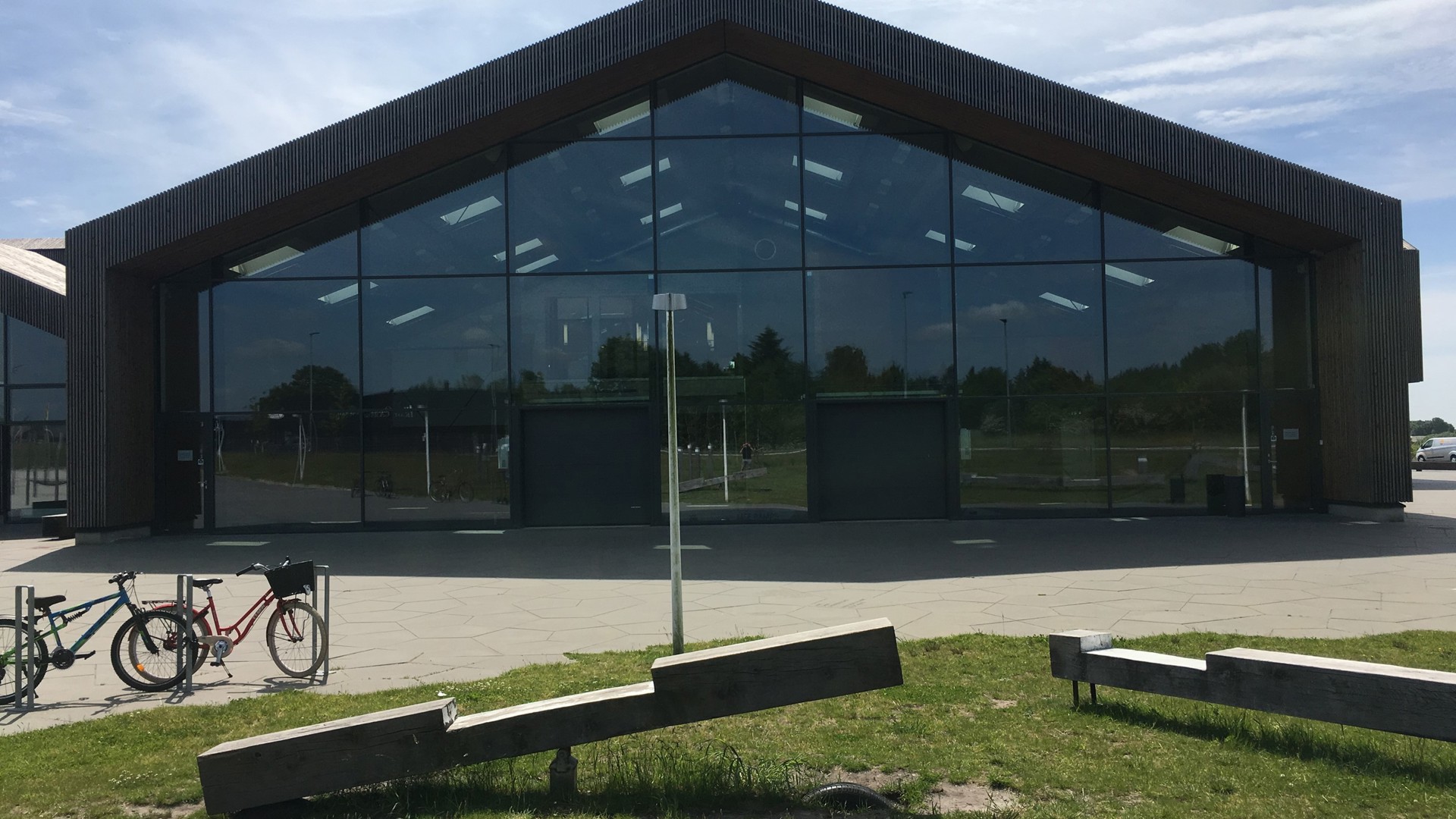 Hjertet udefra bagved multihallen Hjertet udefra bagved multihallen